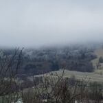 Kreuzberg im Nebel