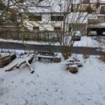 Verschneiter Kinderspielplatz